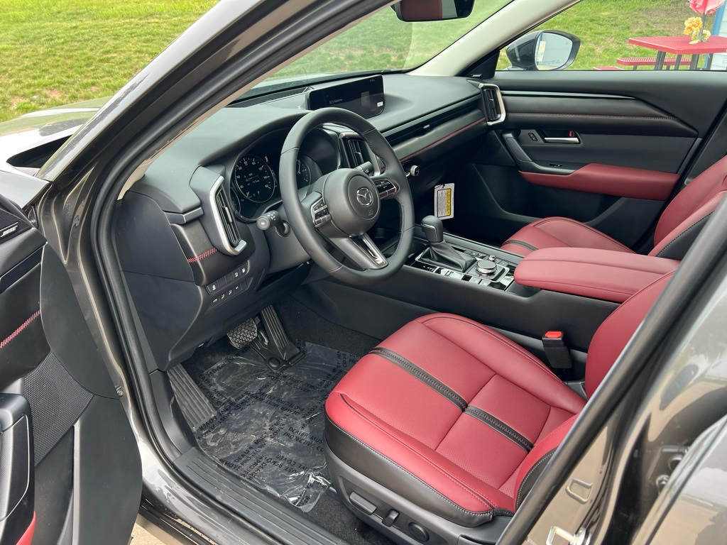 Thumbnail: 2025 Mazda CX-50 - 10