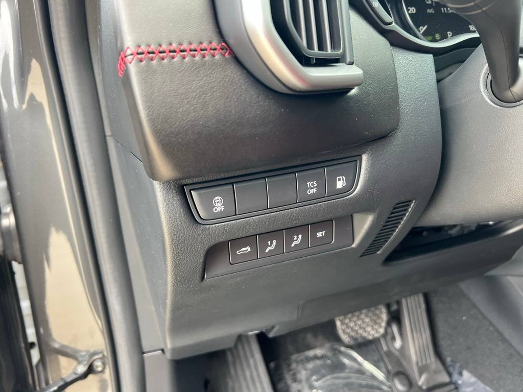 Thumbnail: 2025 Mazda CX-50 - 22