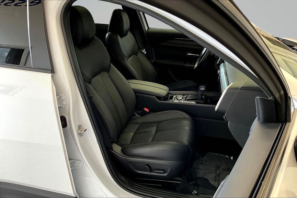 Thumbnail: 2026 Mazda CX-50 - 10