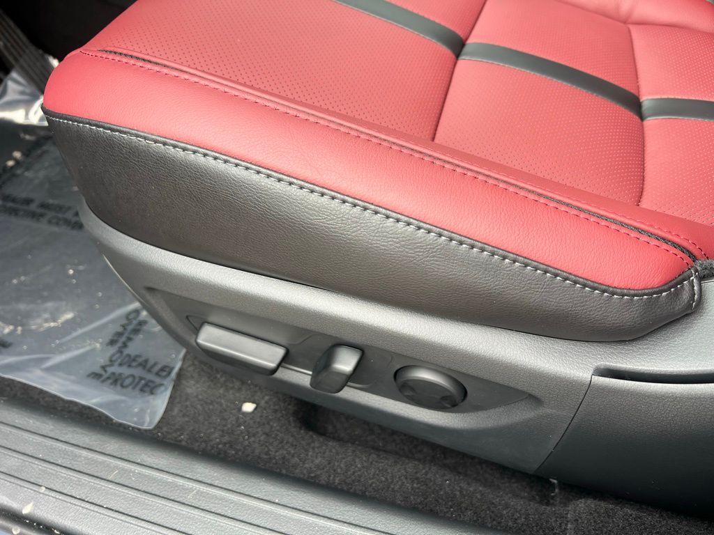 Thumbnail: 2026 Mazda CX-50 - 21