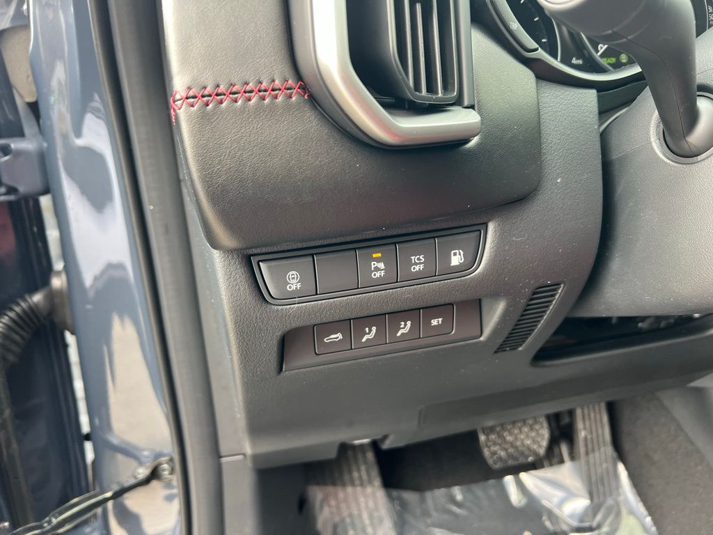 Thumbnail: 2026 Mazda CX-50 - 20