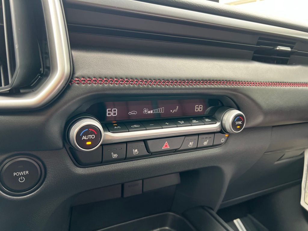 Thumbnail: 2026 Mazda CX-50 - 32