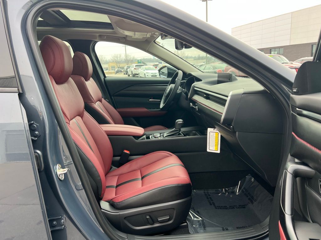 Thumbnail: 2026 Mazda CX-50 - 25