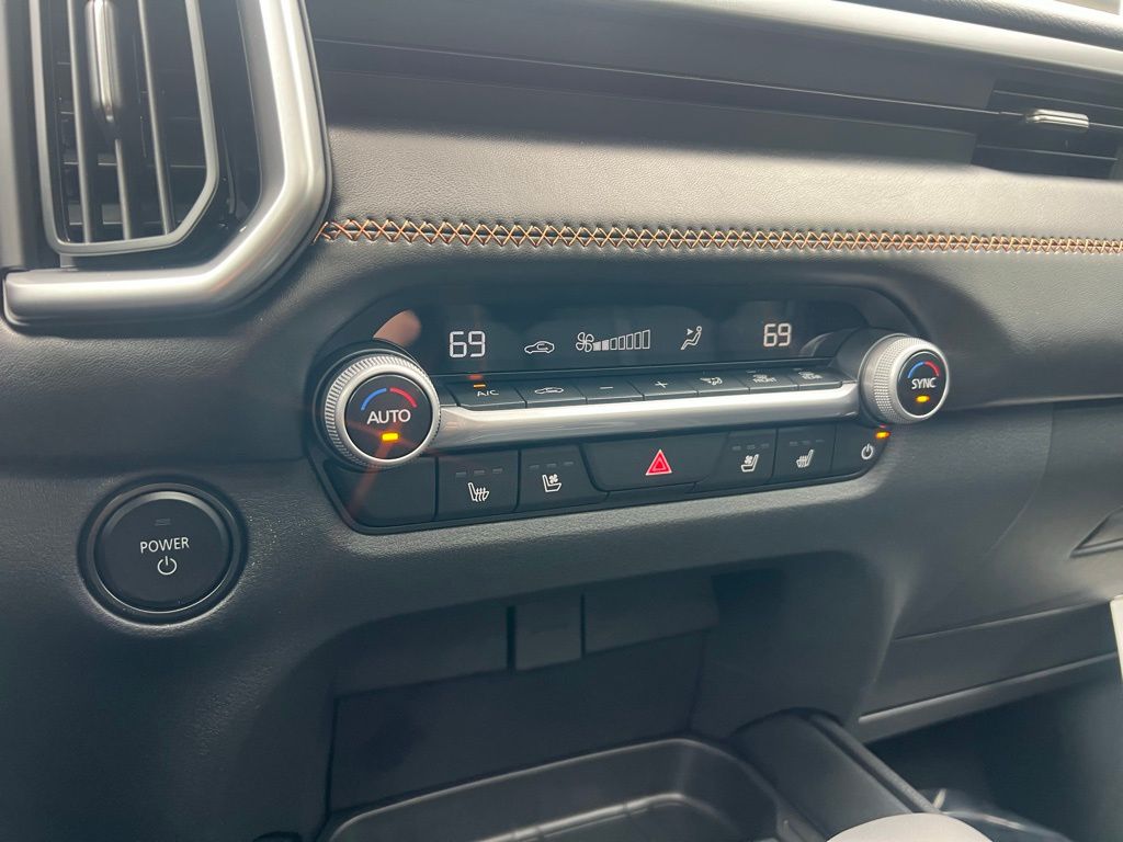 Thumbnail: 2026 Mazda CX-50 - 33