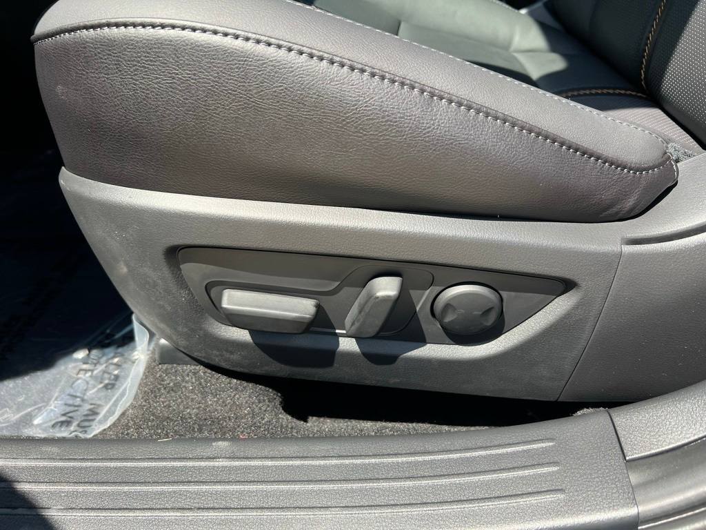 Thumbnail: 2025 Mazda CX-50 - 23