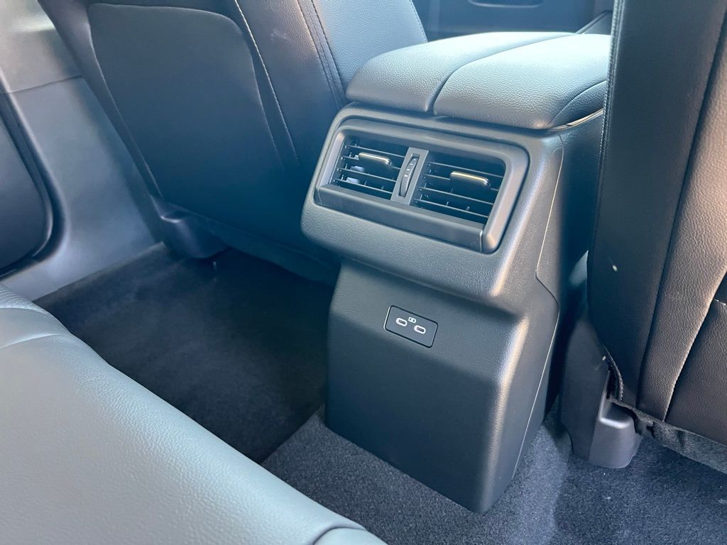 Thumbnail: 2025 Mazda CX-50 - 25