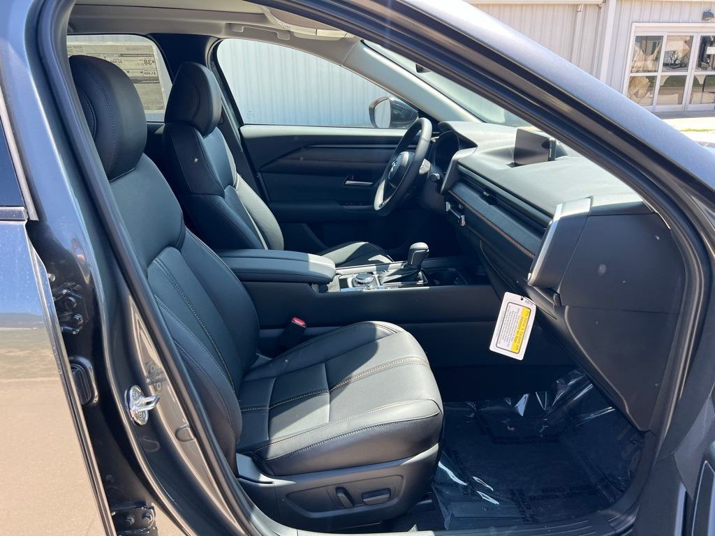 Thumbnail: 2025 Mazda CX-50 - 27