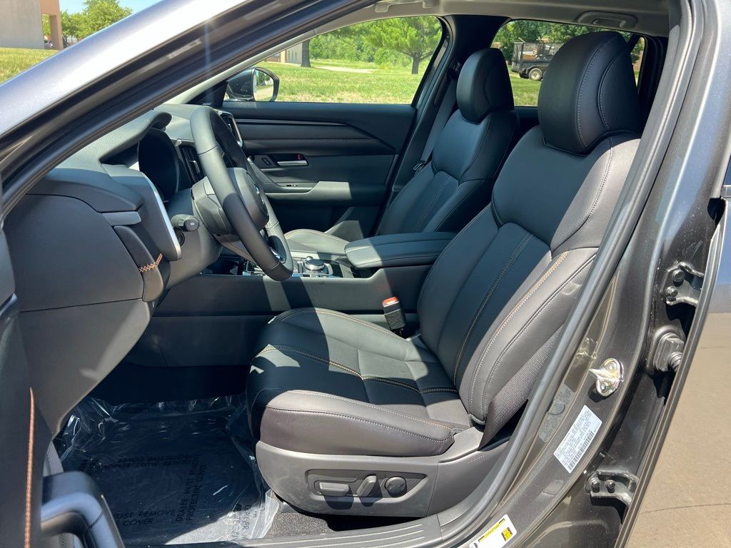 Thumbnail: 2025 Mazda CX-50 - 10