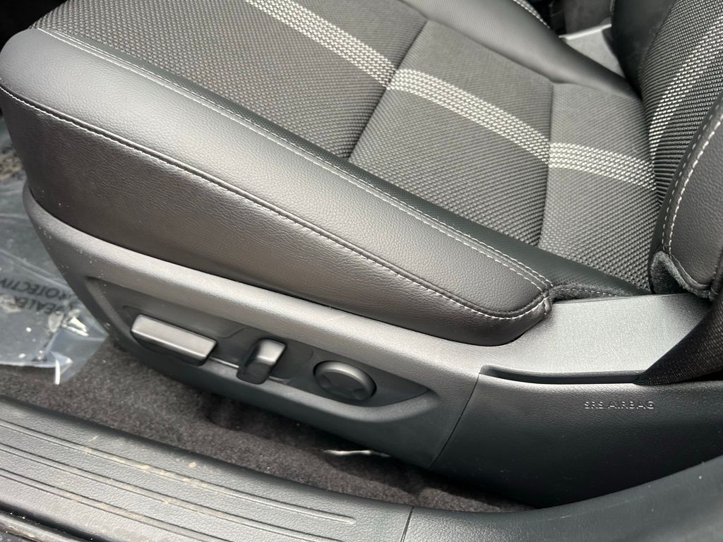 Thumbnail: 2026 Mazda CX-50 - 22