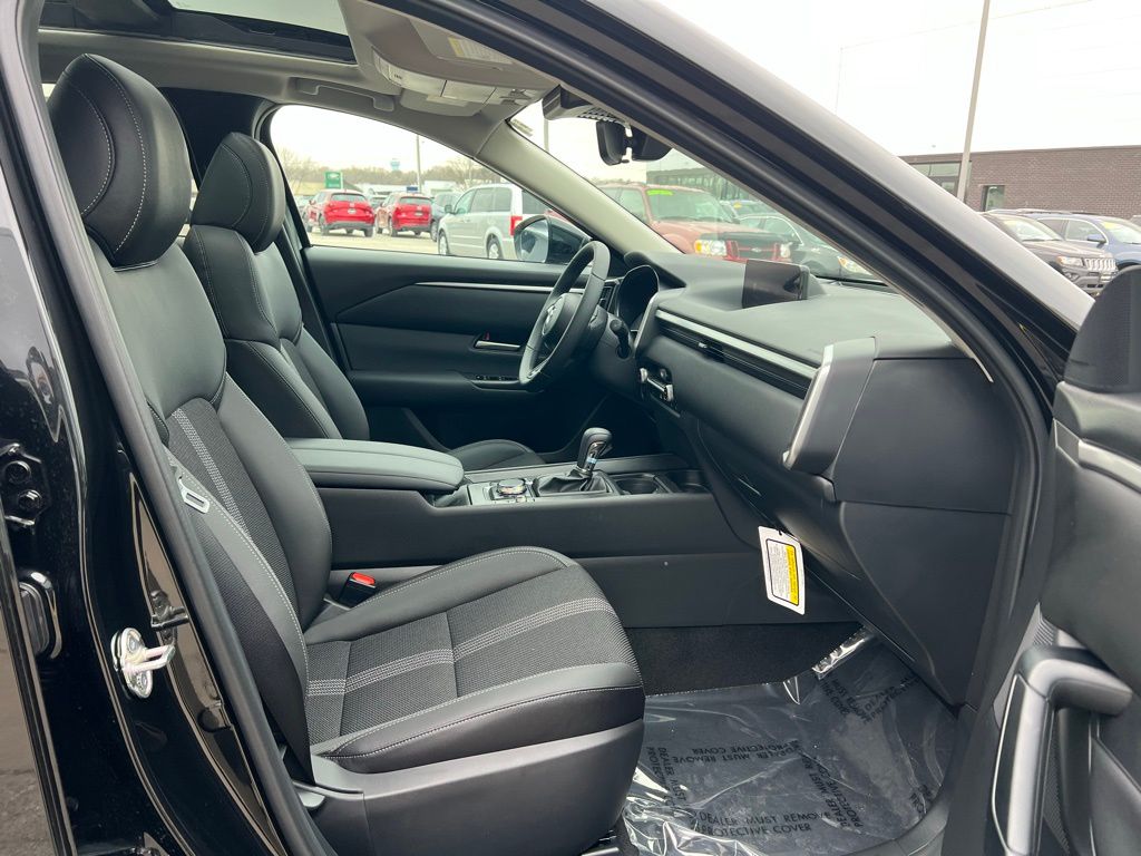 Thumbnail: 2026 Mazda CX-50 - 27