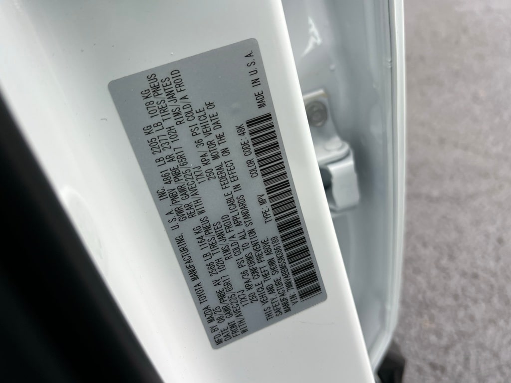 Thumbnail: 2025 Mazda CX-50 - 18