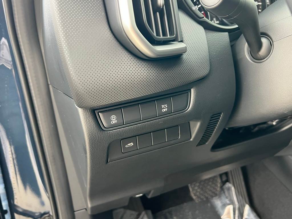 Thumbnail: 2025 Mazda CX-50 - 21