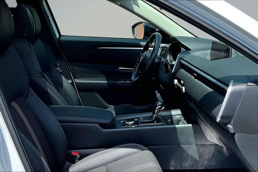 Thumbnail: 2023 Mazda CX-50 - 9