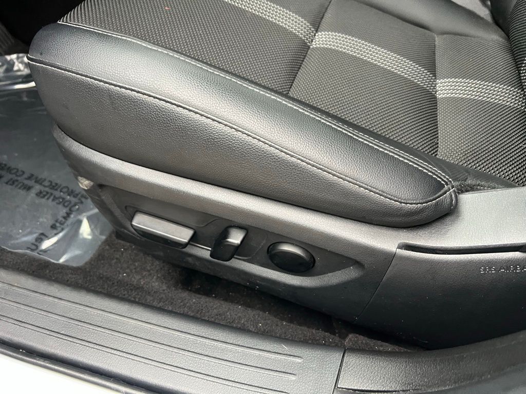 Thumbnail: 2023 Mazda CX-50 - 25