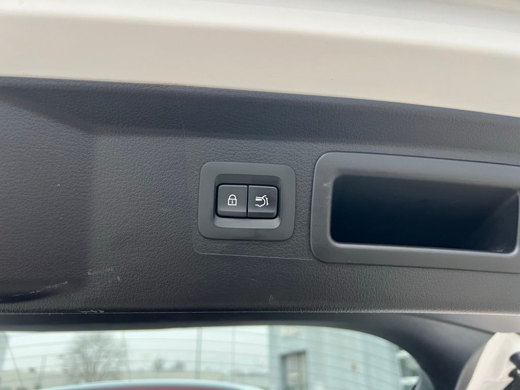 Thumbnail: 2023 Mazda CX-50 - 31