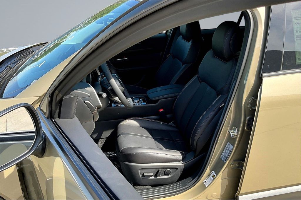 Thumbnail: 2026 Mazda CX-50 - 7