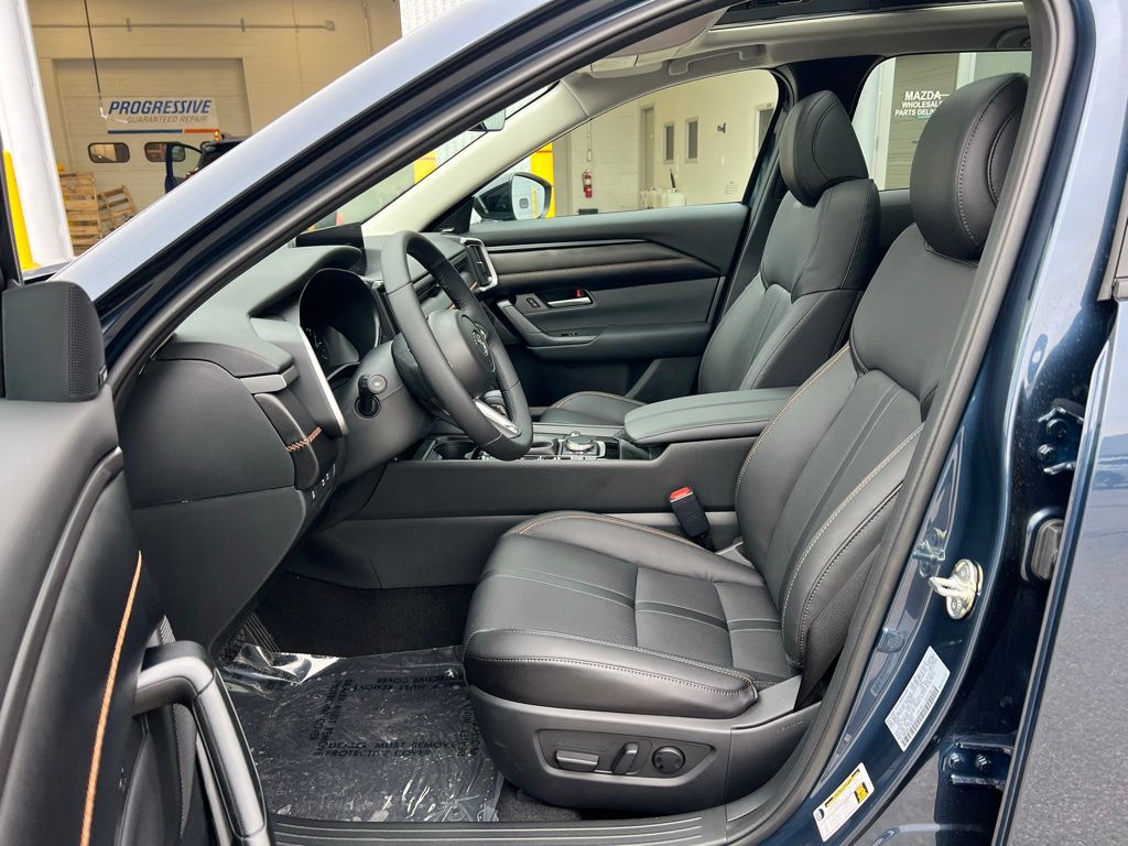 Thumbnail: 2026 Mazda CX-50 - 10