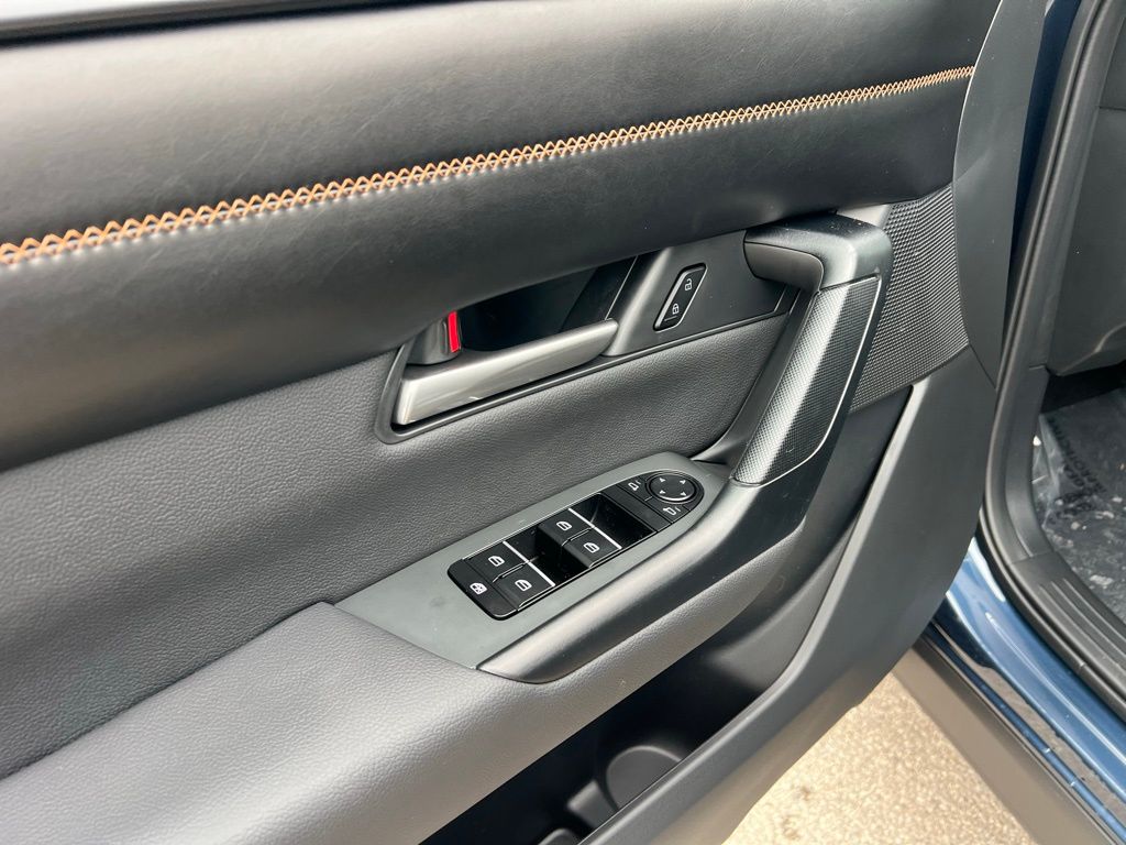 Thumbnail: 2026 Mazda CX-50 - 21