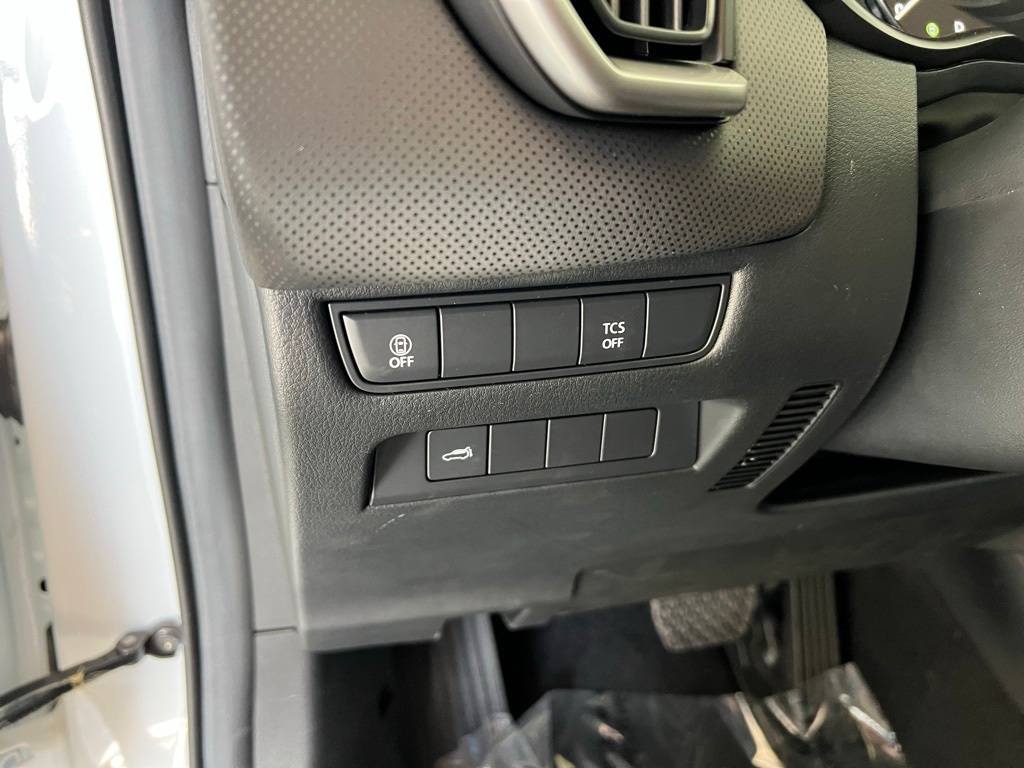 Thumbnail: 2025 Mazda CX-50 - 21