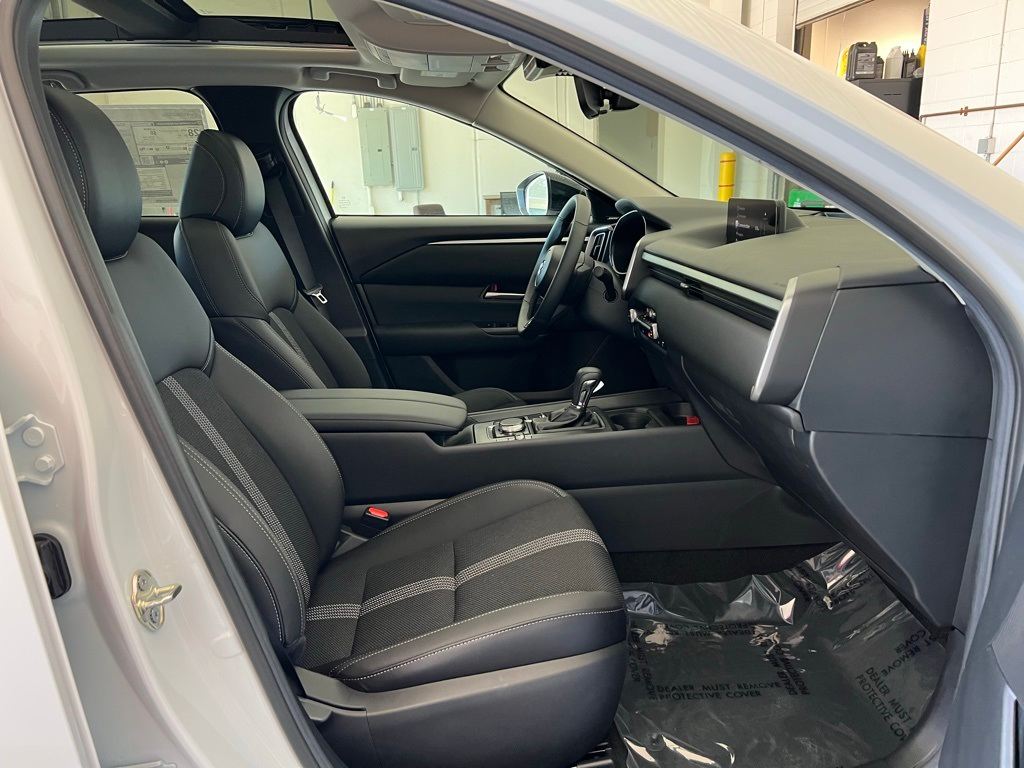 Thumbnail: 2025 Mazda CX-50 - 11