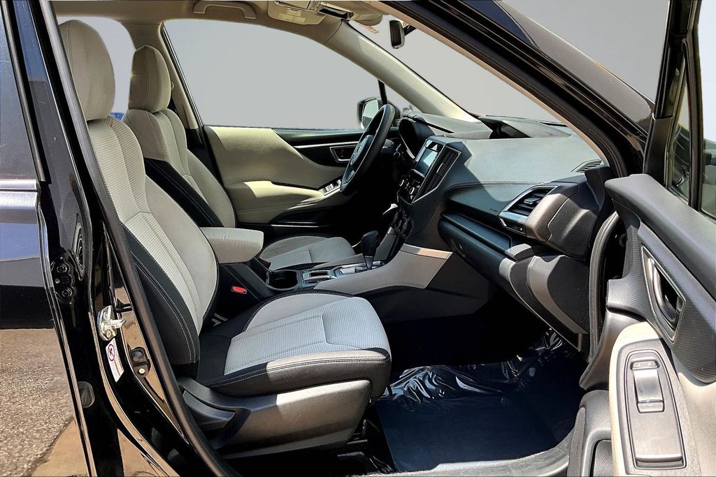 Thumbnail: 2019 Subaru Forester - 10
