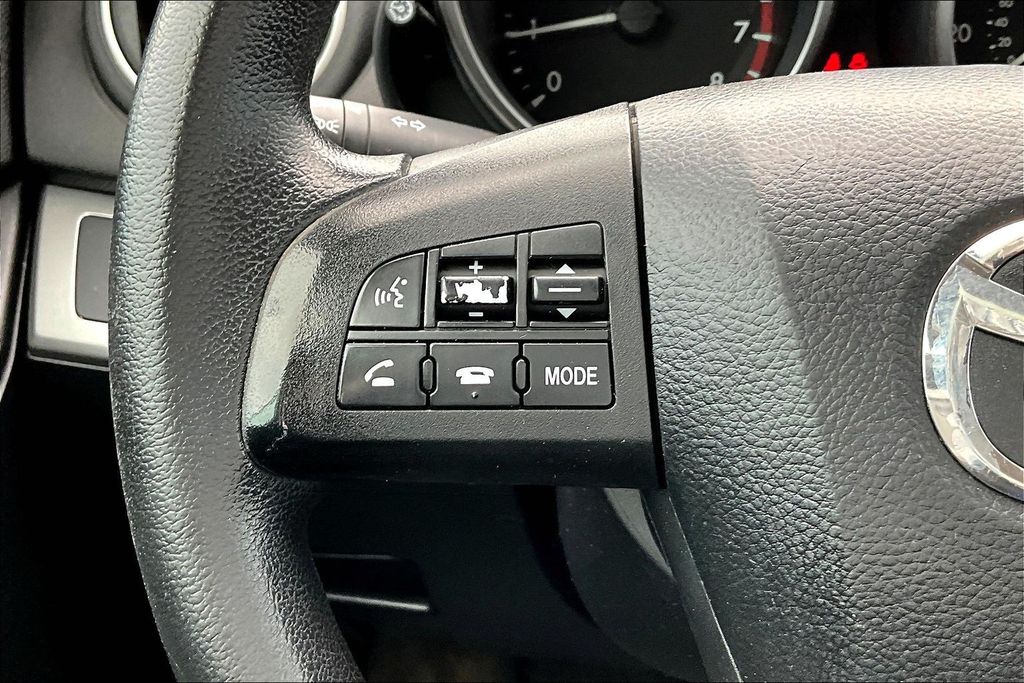 Thumbnail: 2011 Mazda Mazda3 - 25