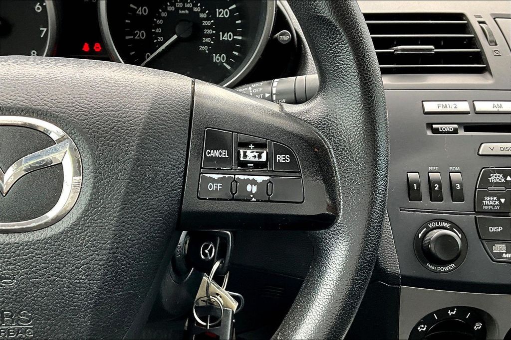 Thumbnail: 2011 Mazda Mazda3 - 26