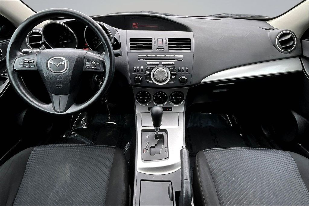 Thumbnail: 2011 Mazda Mazda3 - 12