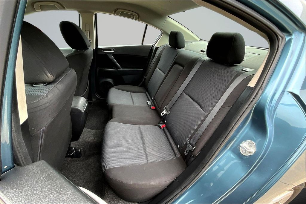 Thumbnail: 2011 Mazda Mazda3 - 11