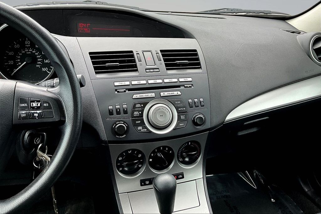 Thumbnail: 2011 Mazda Mazda3 - 13
