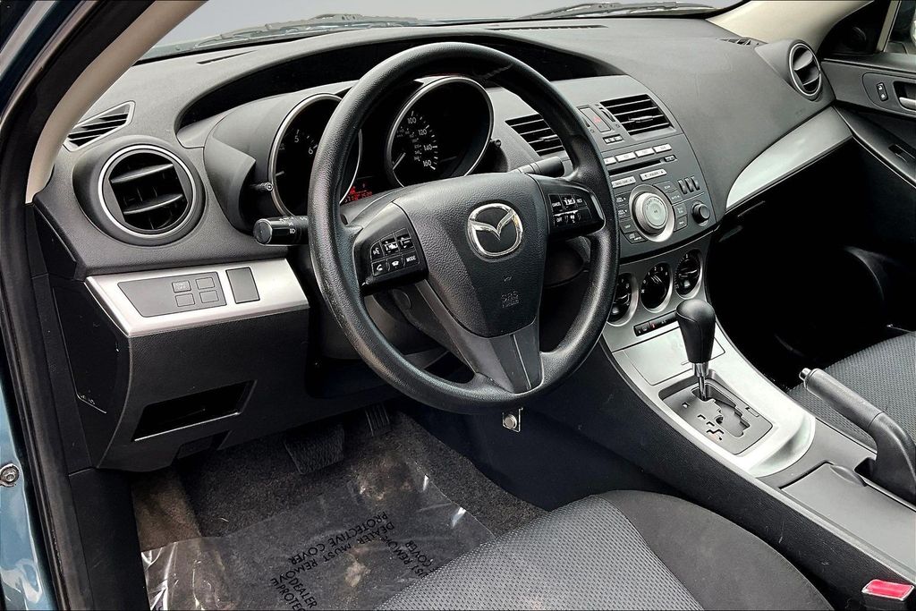 Thumbnail: 2011 Mazda Mazda3 - 8