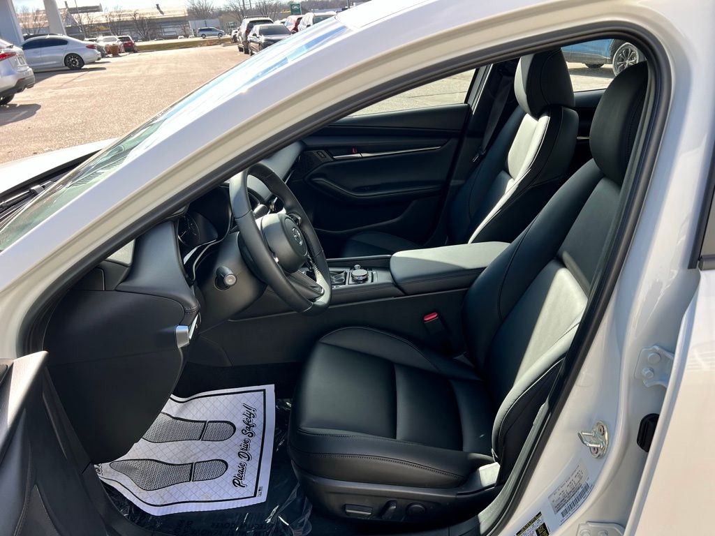 Thumbnail: 2026 Mazda Mazda3 - 10