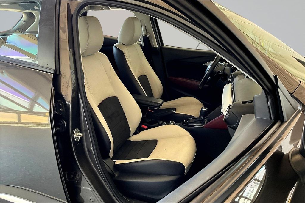 Thumbnail: 2016 Mazda CX-3 - 10