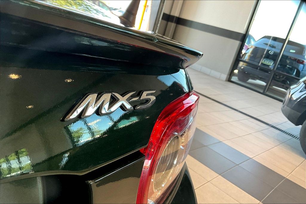 Thumbnail: 2009 Mazda MX-5 Miata - 29