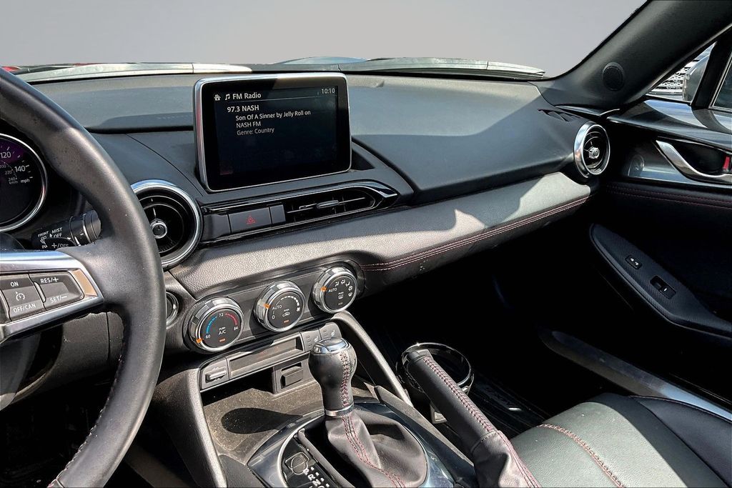 Thumbnail: 2017 Mazda MX-5 Miata - 9