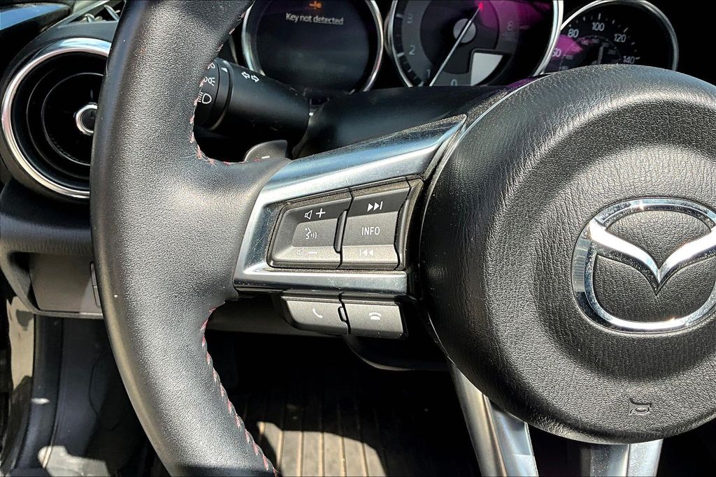 Thumbnail: 2017 Mazda MX-5 Miata - 25
