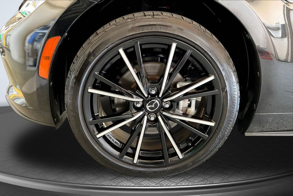 Thumbnail: 2025 Mazda MX-5 Miata - 7