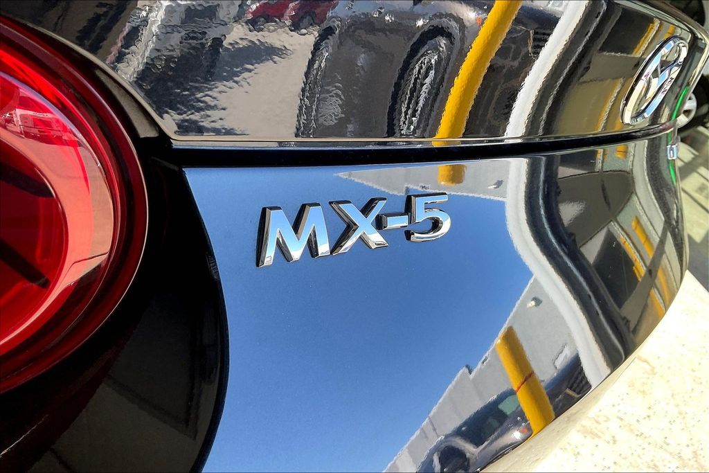 Thumbnail: 2025 Mazda MX-5 Miata - 29