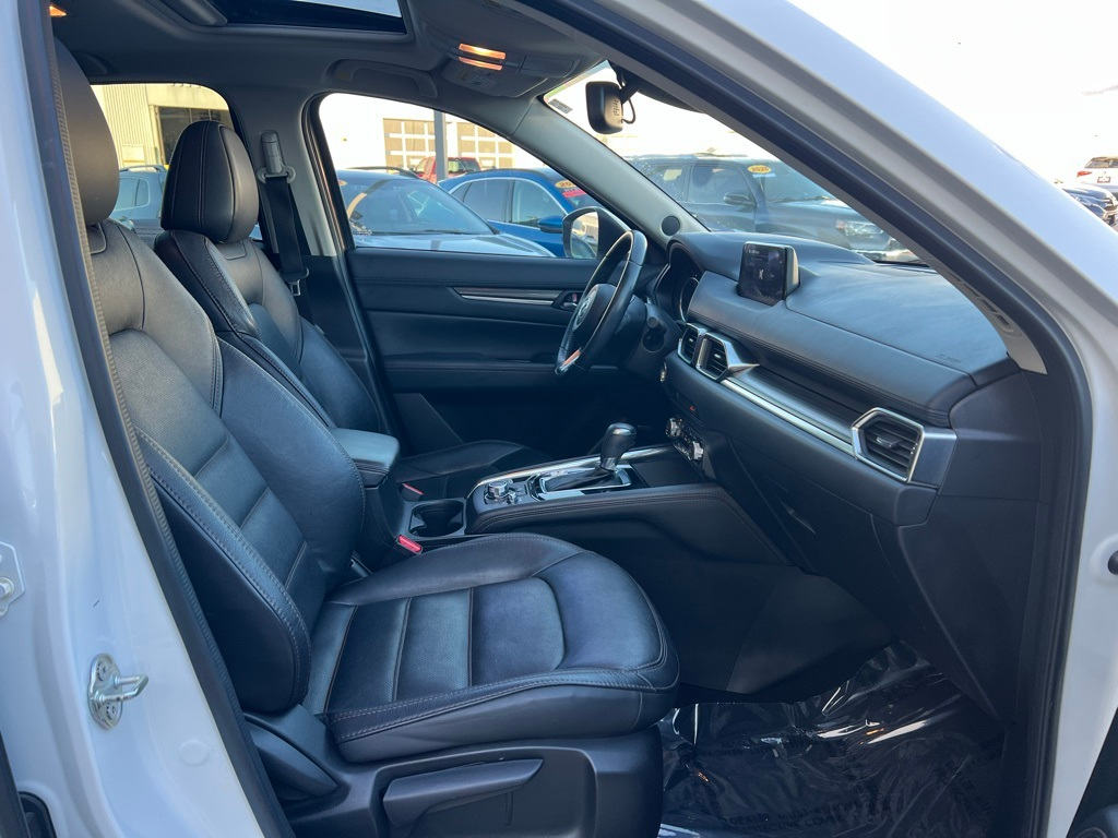 Thumbnail: 2017 Mazda CX-5 - 27