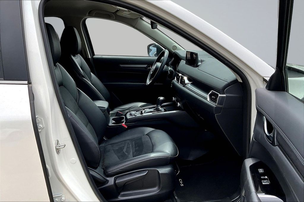 Thumbnail: 2023 Mazda CX-5 - 10