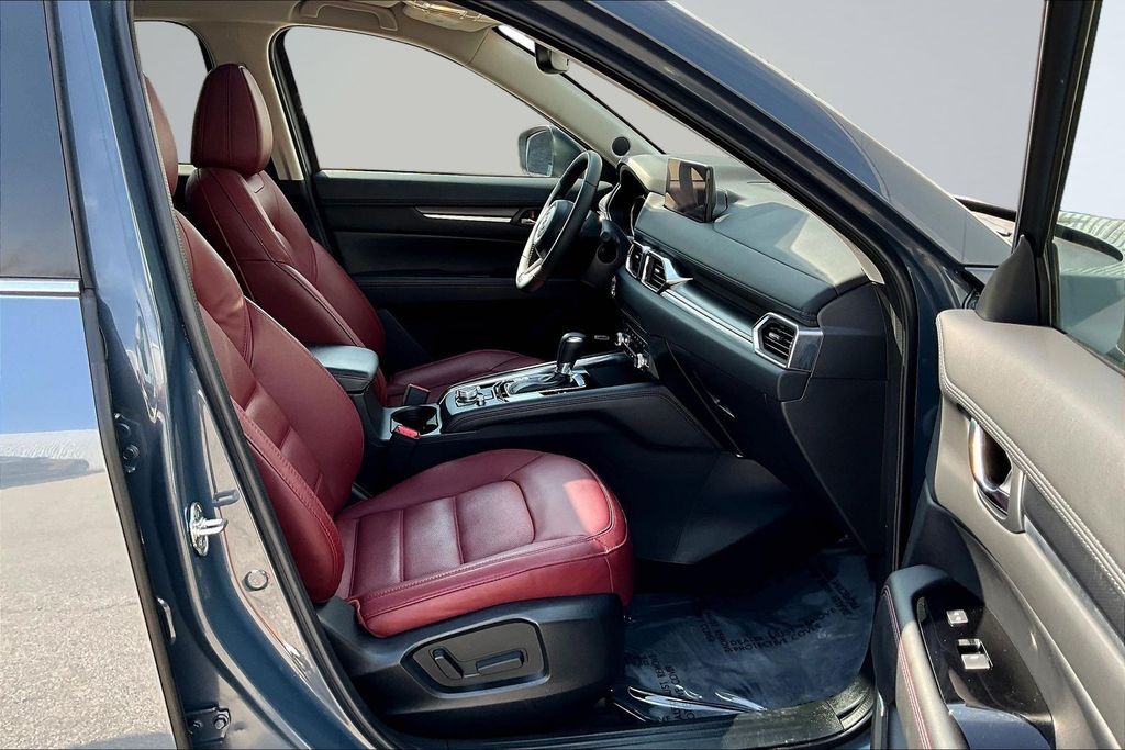 Thumbnail: 2023 Mazda CX-5 - 9