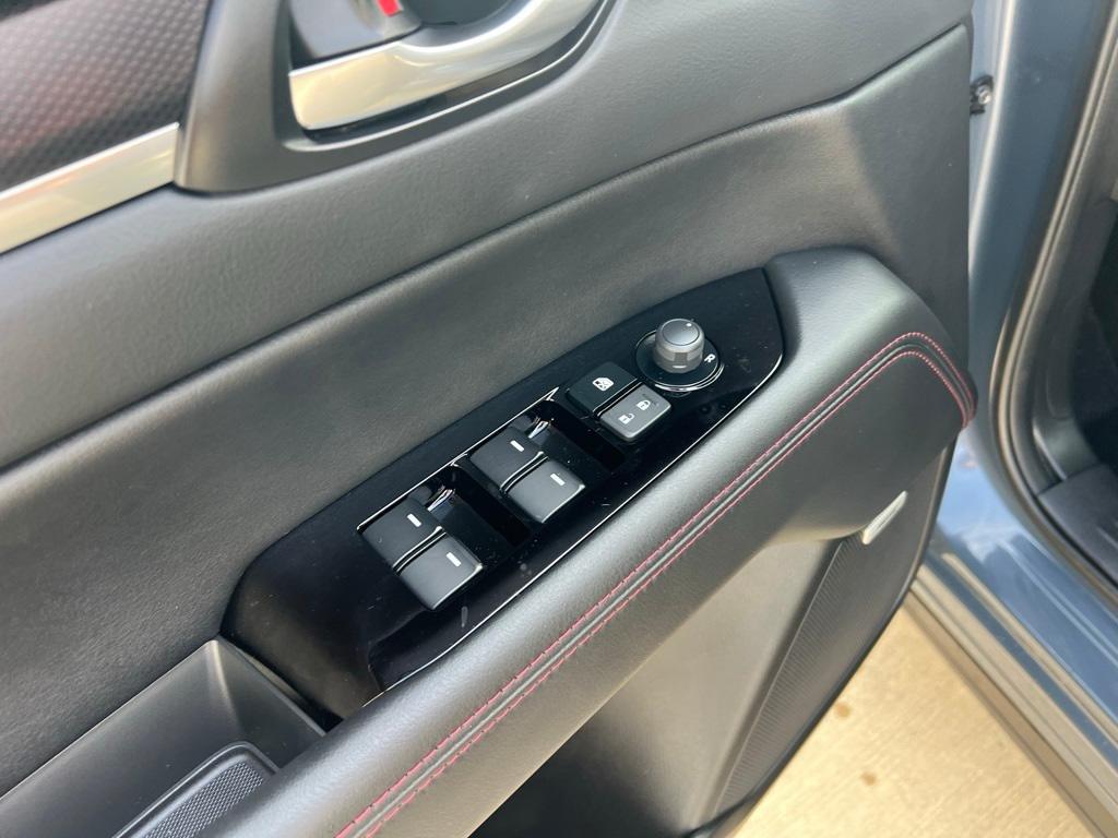 Thumbnail: 2025 Mazda CX-5 - 18