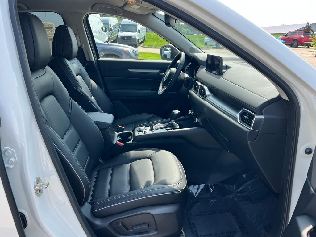 Thumbnail: 2025 Mazda CX-5 - 10