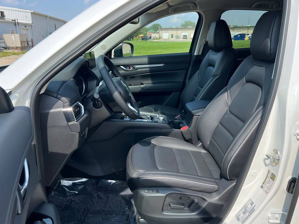 Thumbnail: 2025 Mazda CX-5 - 9