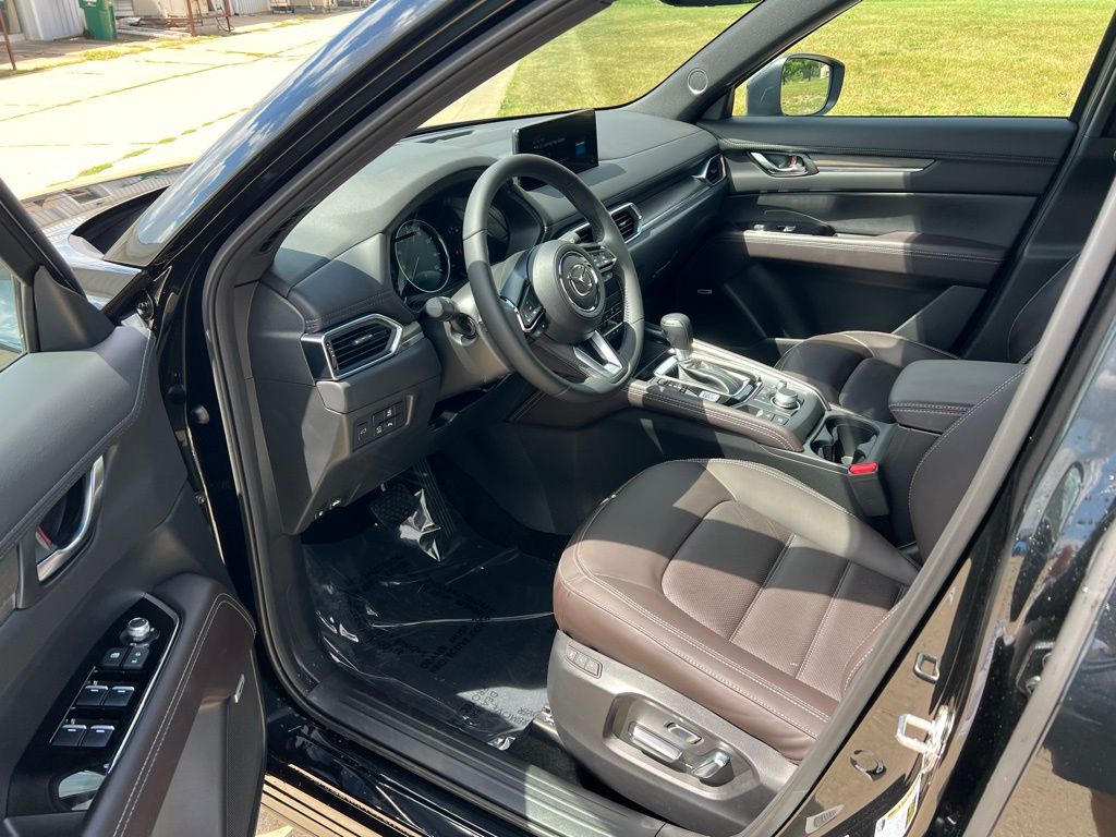 Thumbnail: 2025 Mazda CX-5 - 9