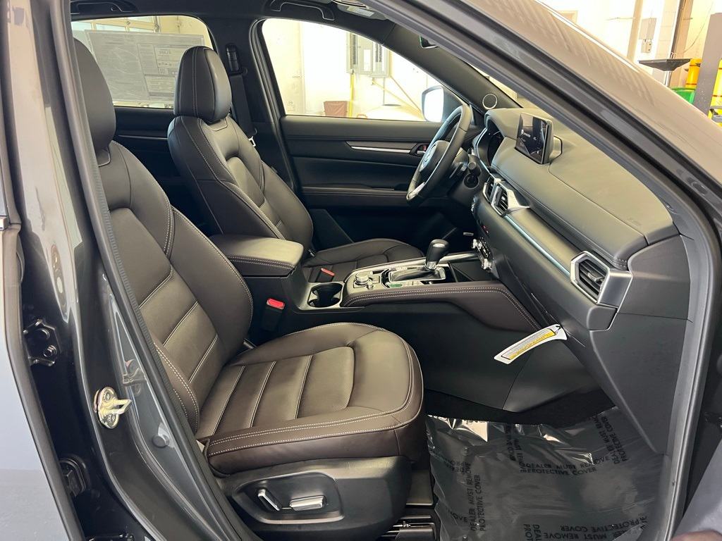 Thumbnail: 2025 Mazda CX-5 - 28