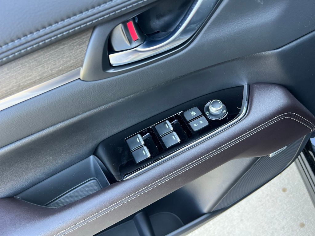 Thumbnail: 2025 Mazda CX-5 - 19