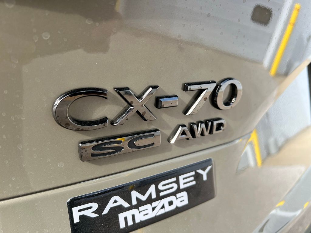 Thumbnail: 2026 Mazda CX-70 - 7