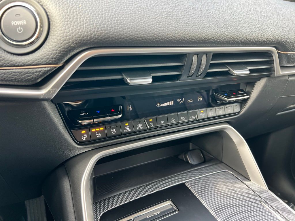 Thumbnail: 2026 Mazda CX-70 - 38