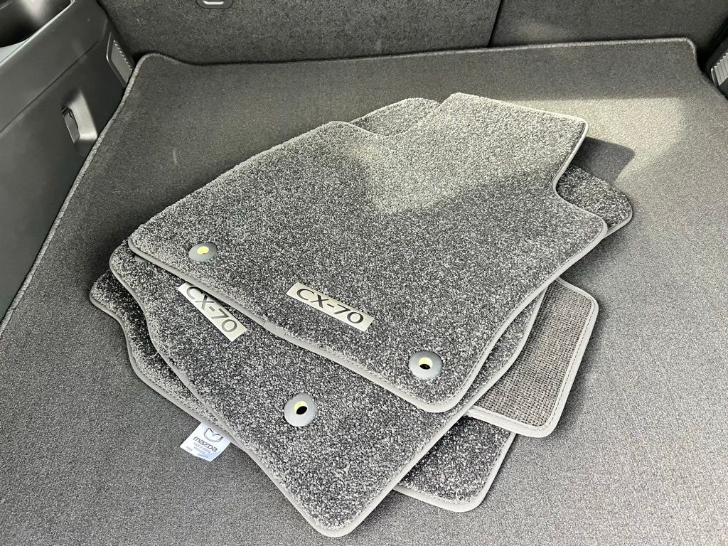 Thumbnail: 2026 Mazda CX-70 - 31